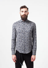 Load image into Gallery viewer, Western Arkansas Button-Up in Grey Floral
